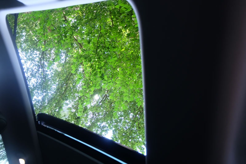 Marvel R panoramic roof