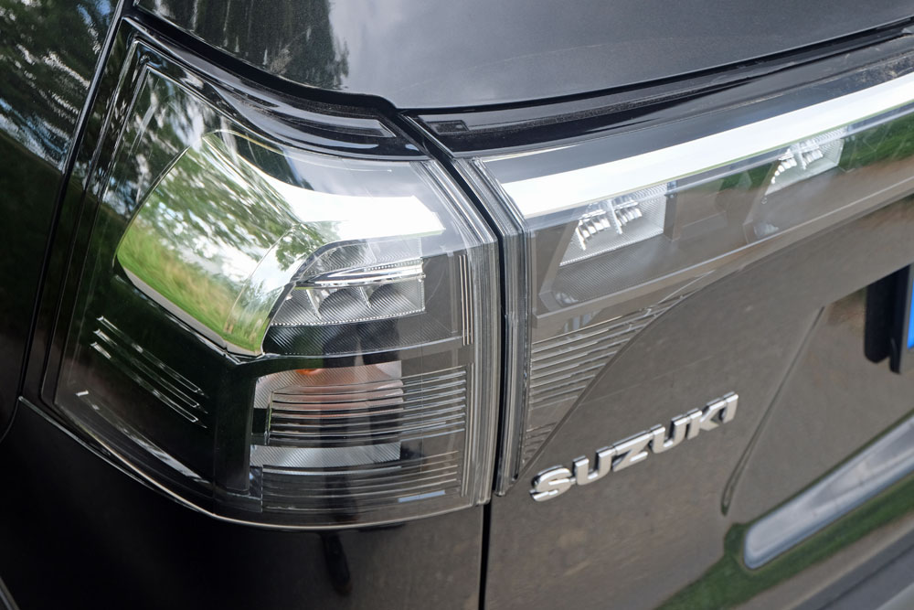 Suzuki S-Cross 1.5 DUALJET Comfort+ full hybrid - rear lights